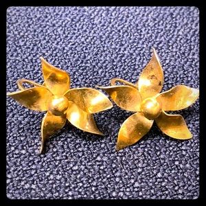 Vintage Grandma’s Gold Flower Earrings